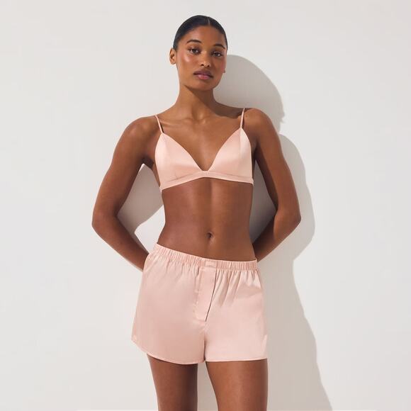 NWT SKIMS SILK BOXER SHORTS‎ IN VILLA SIZE MEDIUM